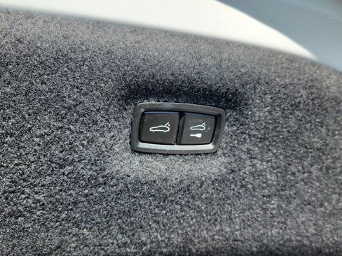 Used 2020 Porsche Taycan 4S AWD/4WD image 13