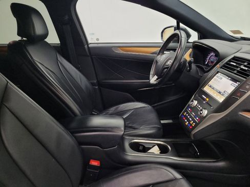 Used 2017 Lincoln MKC Reserve w/ Lincoln MKC Climate Package image 21