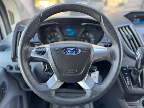 Used 2018 Ford Transit 250 130 Low Roof RWD image 18