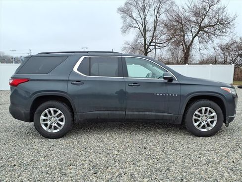 Used 2019 Chevrolet Traverse LT w/ LPO, Floor Liner Package image 10
