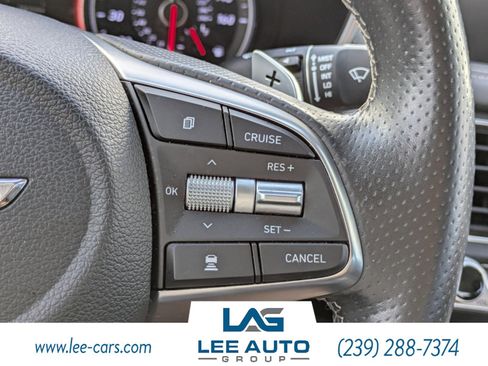 Used 2021 Genesis G70 2.0T RWD image 20