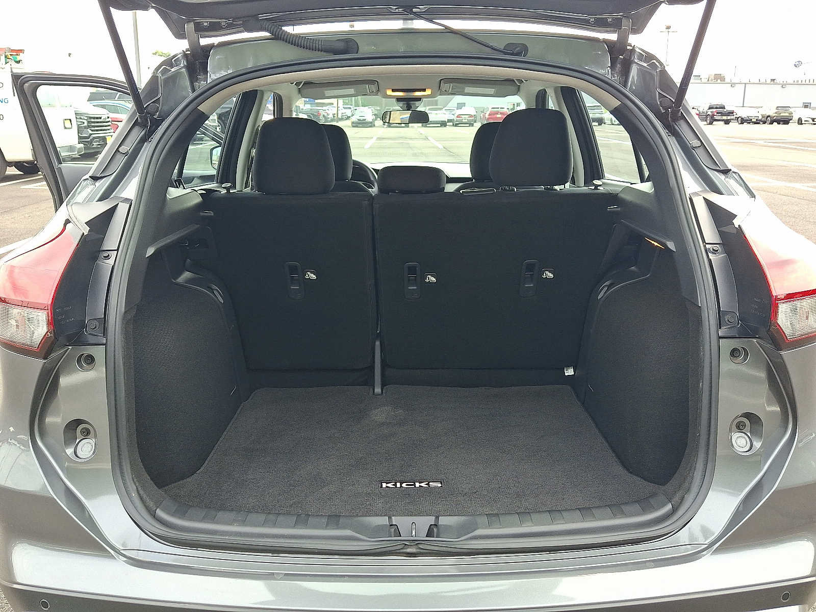 Used 2025 Nissan Kicks Play S FWD image 30