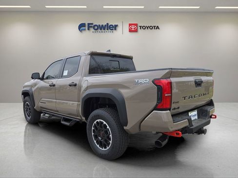 New 2026 Toyota Tacoma TRD Off-Road w/ TRD Off Road Premium Package AWD/4WD image 5