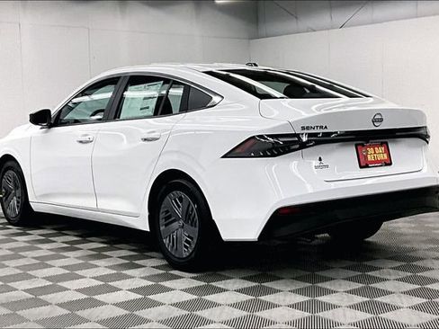 New 2026 Nissan Sentra SV FWD image 4