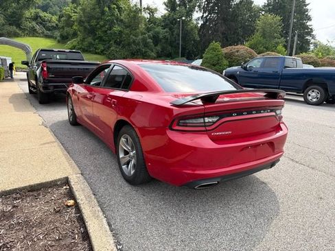 Used 2015 Dodge Charger SXT RWD image 7