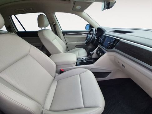 Used 2019 Volkswagen Atlas SEL R-Line AWD/4WD image 14