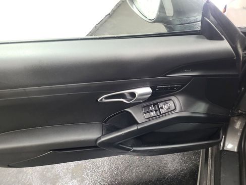 Used 2017 Porsche 718 Cayman image 11