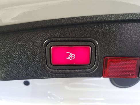 Used 2021 Mercedes-Benz C 300 Cabriolet image 35