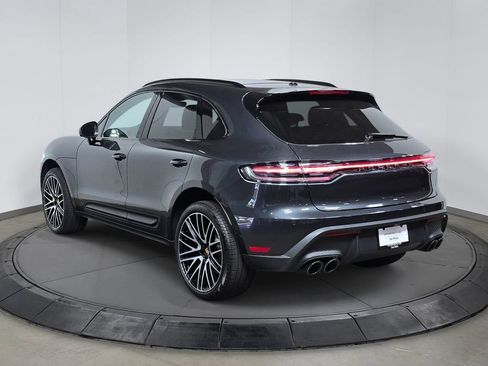 Certified 2026 Porsche Macan AWD/4WD image 3