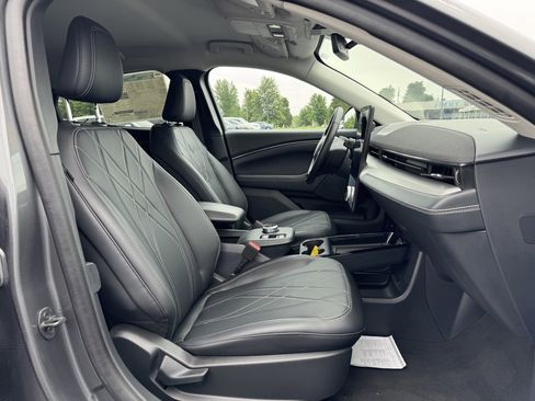 New 2023 Ford Mustang Mach-E Select image 13