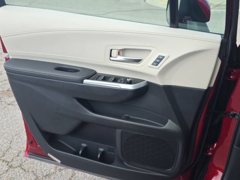 New 2026 Toyota Sienna Platinum AWD/4WD image 23