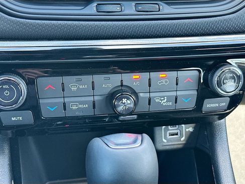 New 2026 Jeep Compass Latitude image 15