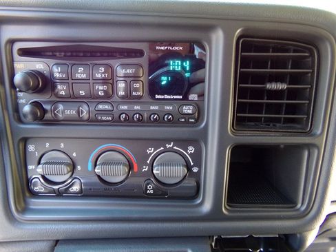 Used 2002 Chevrolet Silverado 2500 LS AWD/4WD image 25