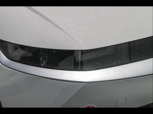 Certified 2024 Hyundai Ioniq 5 SEL AWD/4WD image 9