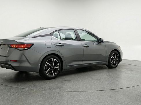 Used 2025 Nissan Sentra SV FWD image 9