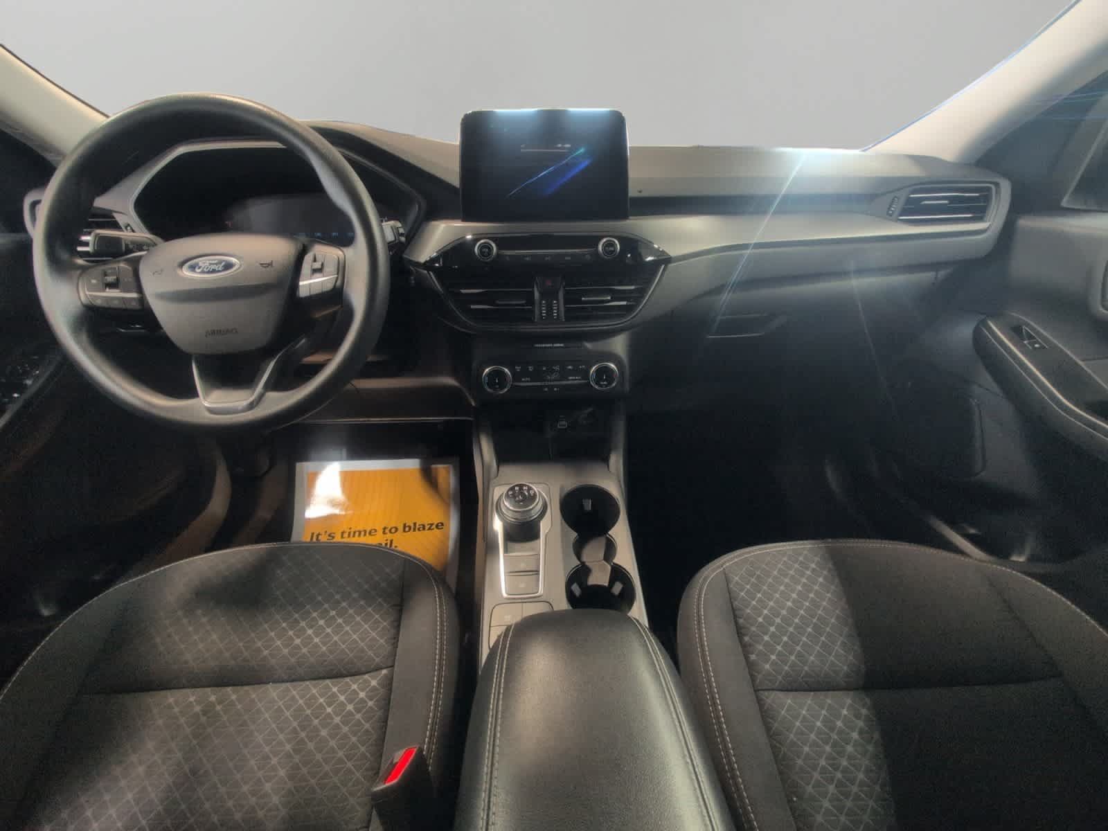 Used 2025 Ford Escape Active AWD/4WD image 10