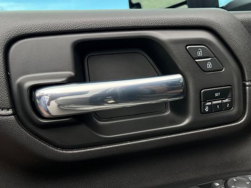 Used 2023 Chevrolet Silverado 2500 High Country w/ Z71 Off-Road Package image 80