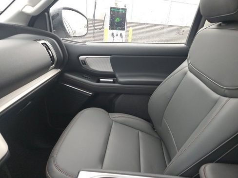 New 2025 Ford Expedition Max Active image 23