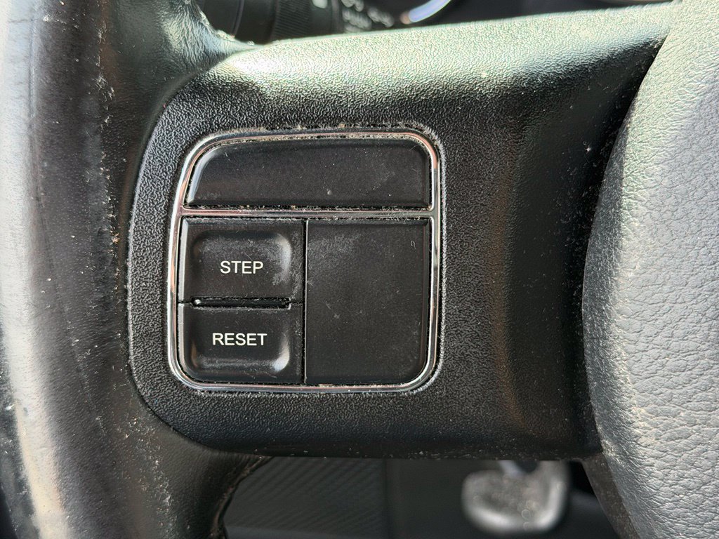 Used 2018 Jeep Wrangler Unlimited Sahara AWD/4WD image 14