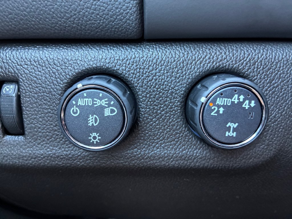 Used 2022 Chevrolet Colorado LT w/ LT Convenience Package AWD/4WD image 24