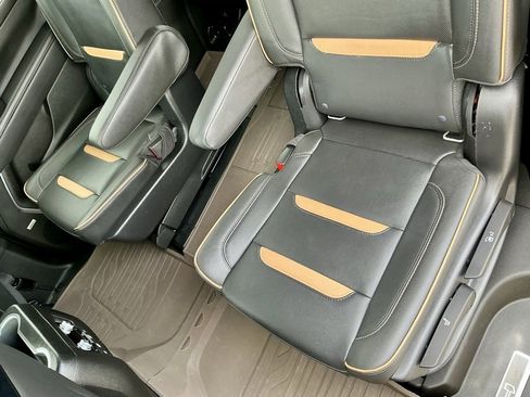 Used 2021 GMC Yukon AT4 w/ Rear Media and Nav Package image 31