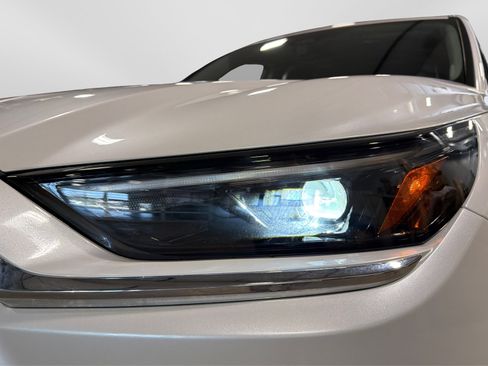 Used 2025 Toyota Grand Highlander AWD image 23
