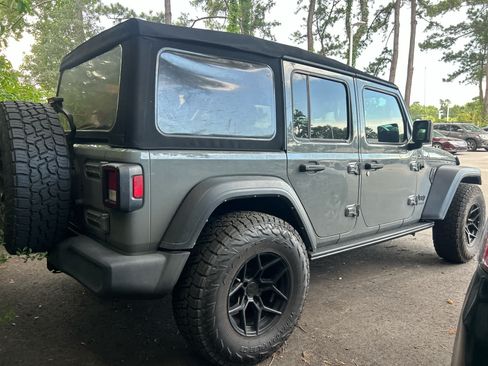 Used 2022 Jeep Wrangler Unlimited Sport AWD/4WD image 5