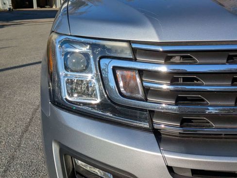 Used 2020 Ford Expedition XLT w/ Equipment Group 202A AWD/4WD image 9