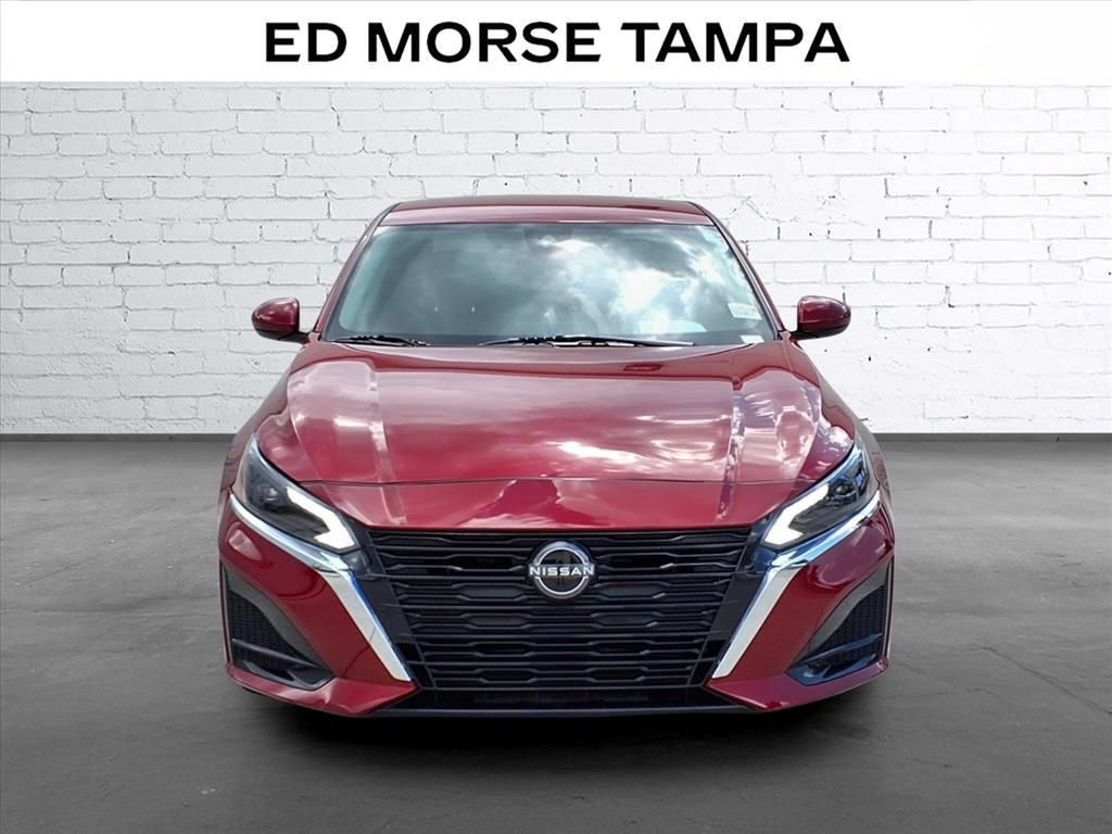 Used 2023 Nissan Altima 2.5 SV AWD/4WD image 6