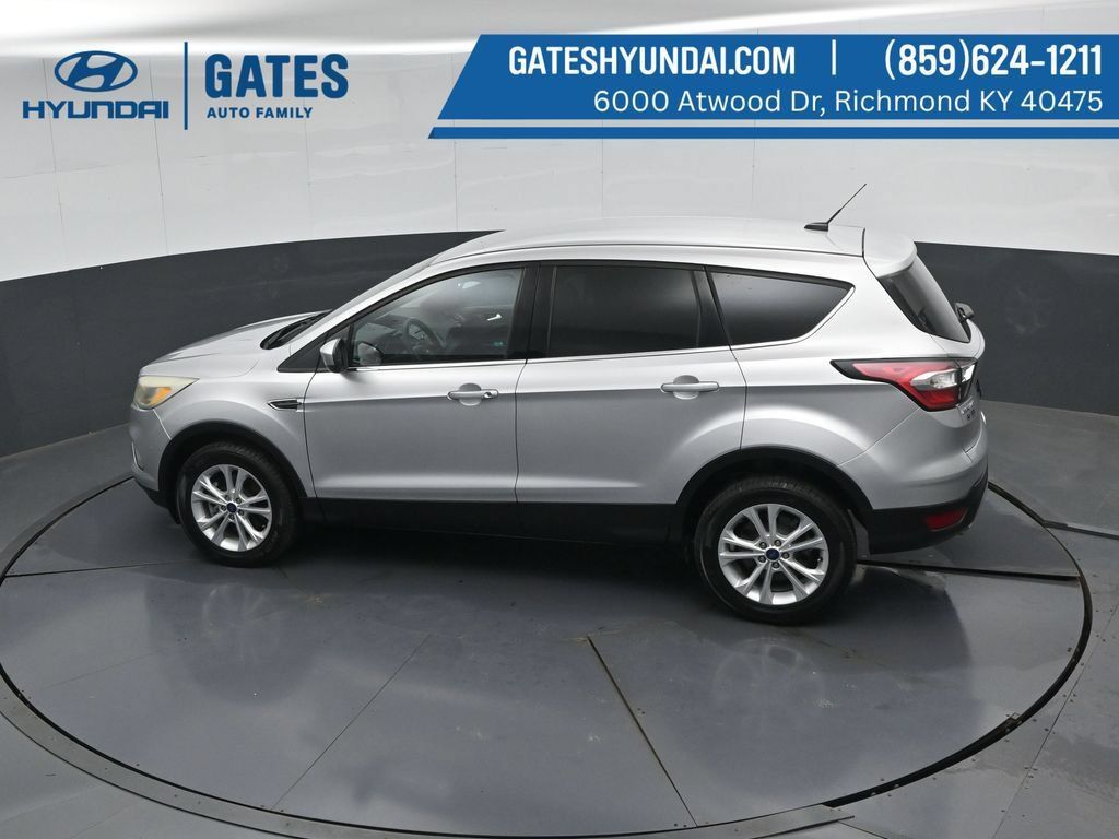 Used 2017 Ford Escape SE AWD/4WD image 50