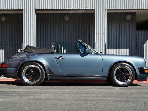 Used 1987 Porsche 911 Carrera RWD image 9