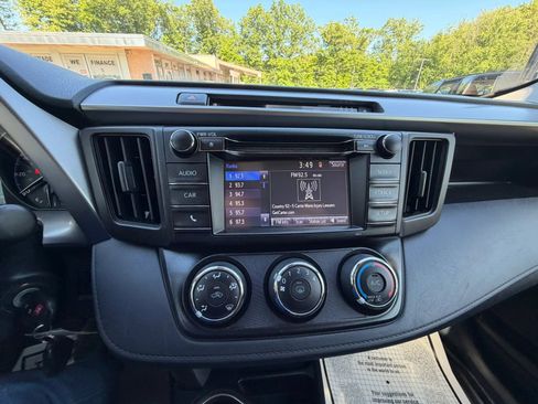 Used 2017 Toyota RAV4 LE w/ All Weather Liner Package AWD/4WD image 24