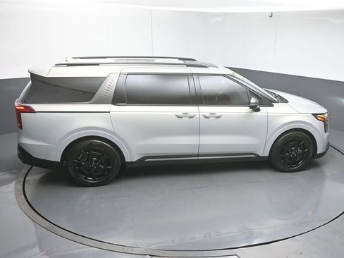 Used 2025 Kia Carnival SX Prestige FWD image 45