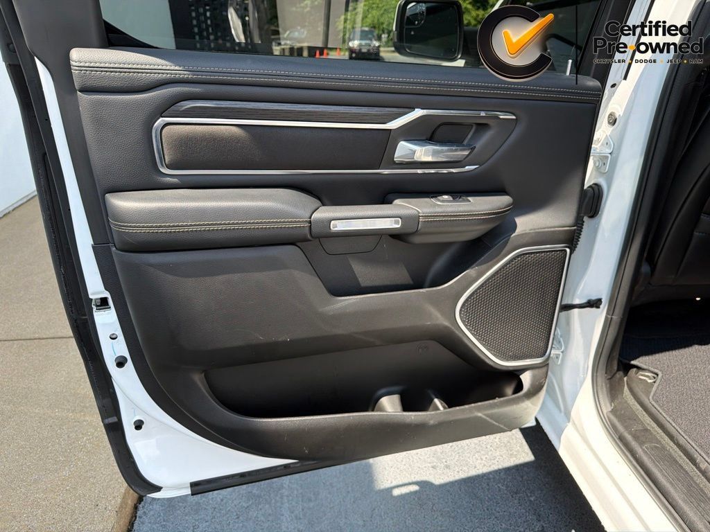 Used 2024 RAM 1500 Laramie AWD/4WD image 40