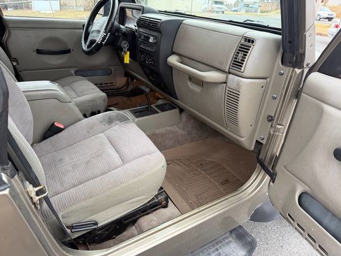 Used 2004 Jeep Wrangler Sport w/ 30" Tire & Wheel Group image 9