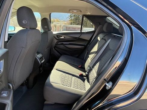 Used 2022 Chevrolet Equinox LT image 18