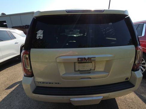 Used 2015 GMC Yukon XL SLT w/ HD Trailering Package AWD/4WD image 5