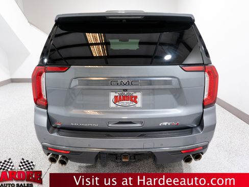 Used 2022 GMC Yukon XL AT4 image 4