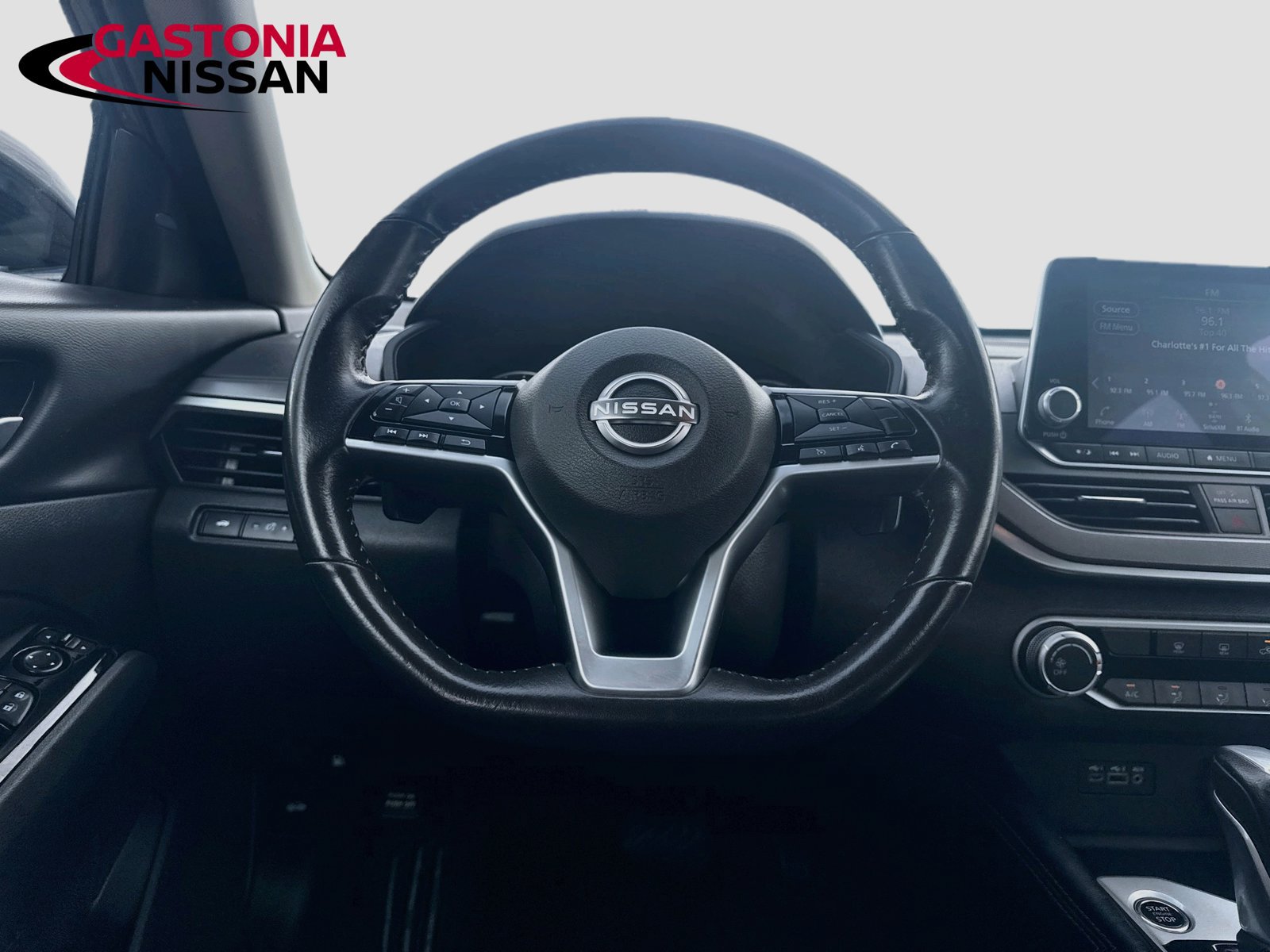 Used 2025 Nissan Altima 2.5 SR FWD image 29