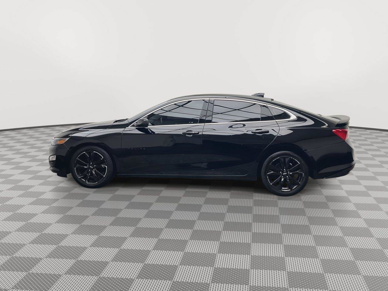 Used 2020 Chevrolet Malibu RS FWD image 32