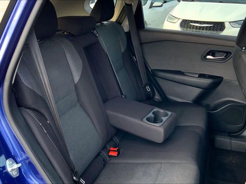 Used 2023 Nissan Rogue SV FWD image 18