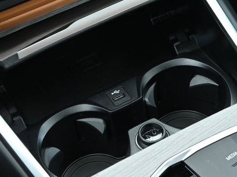 New 2026 BMW 330i Sedan w/ M Sport Package image 23