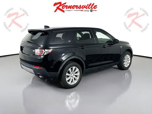 Used 2019 Land Rover Discovery Sport SE image 7