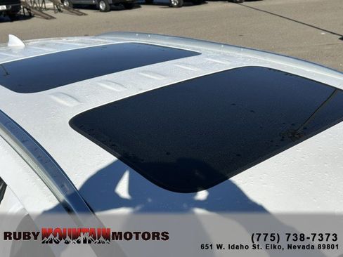 Used 2024 Buick Enclave Avenir image 32