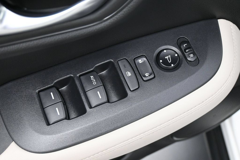 Used 2024 Honda HR-V LX image 4