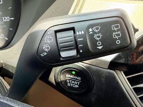 Used 2020 Ford Escape SE AWD/4WD image 25