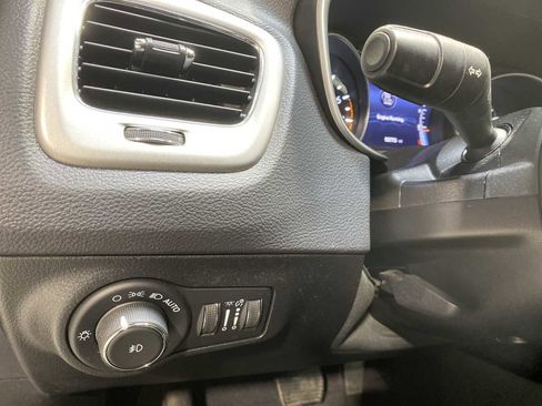 Used 2020 Jeep Compass High Altitude image 25