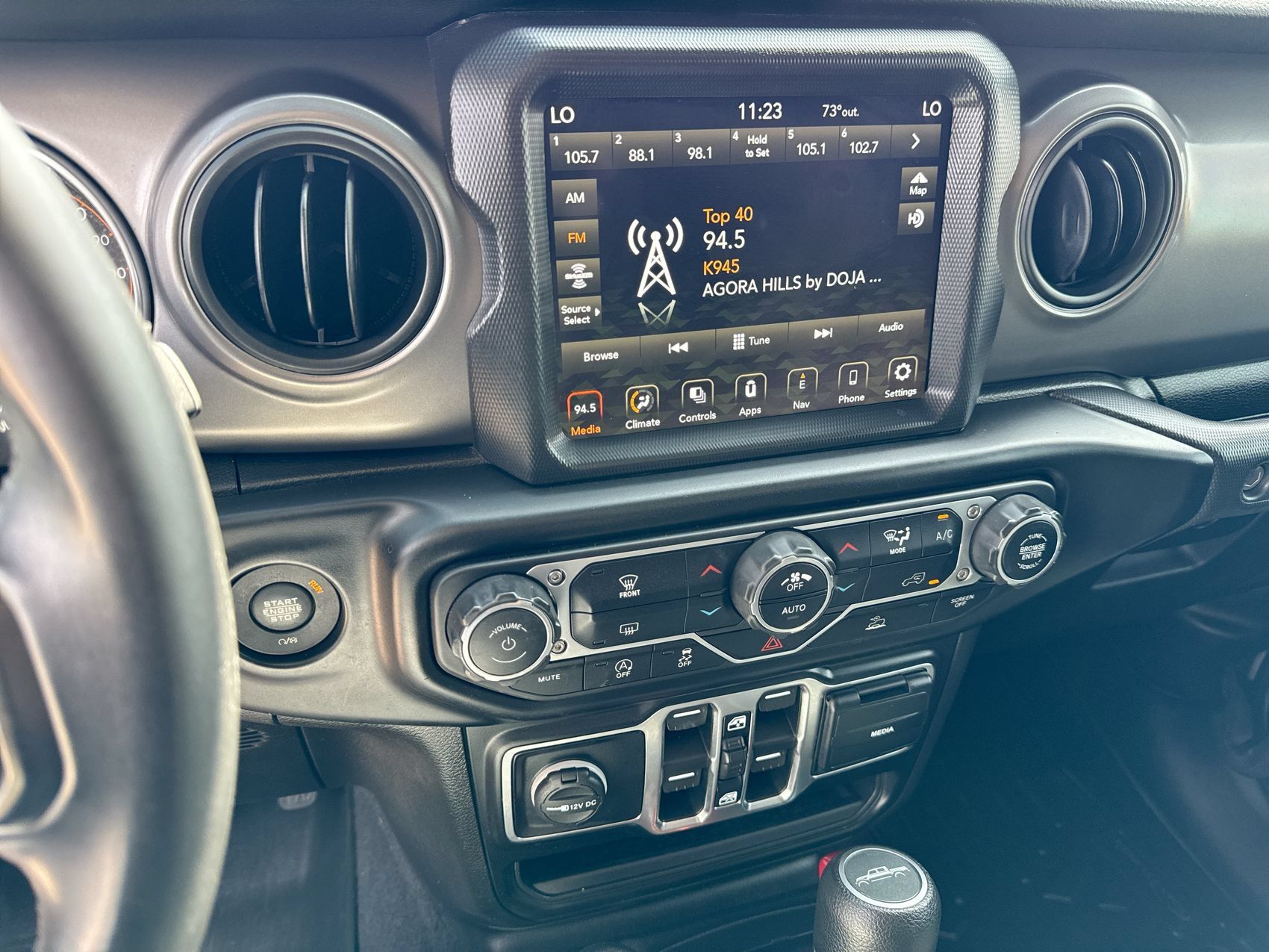 Used 2021 Jeep Gladiator Sport AWD/4WD image 16