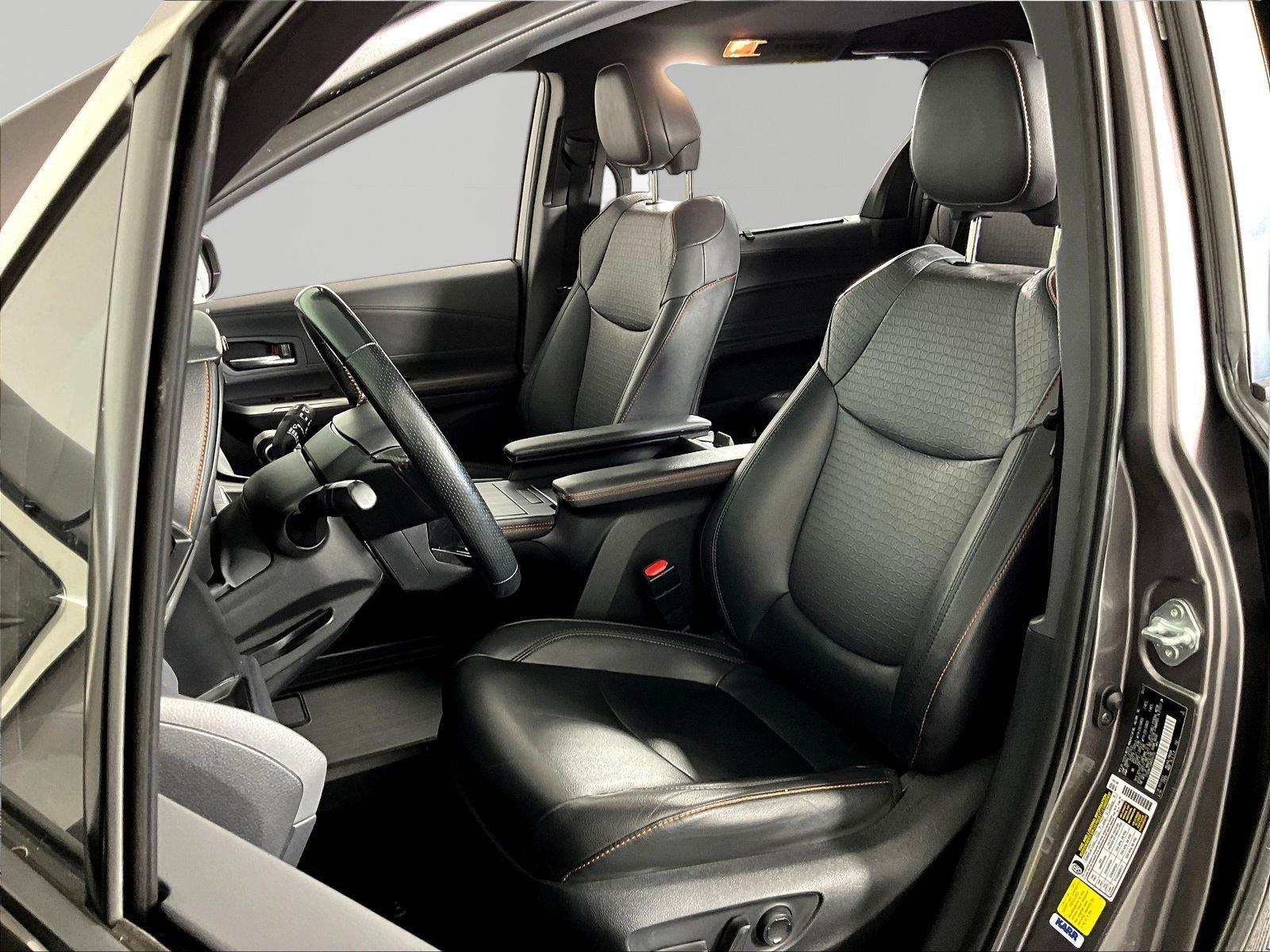 Used 2021 Toyota Sienna XSE FWD image 19