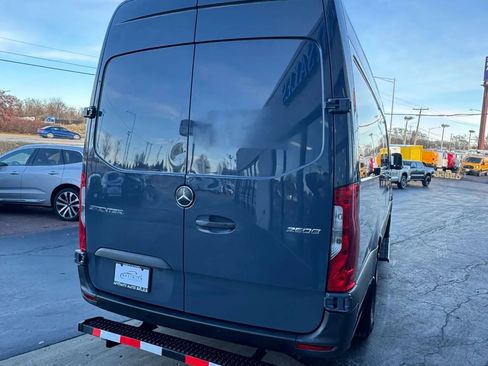 Used 2019 Mercedes-Benz Sprinter 170 image 4